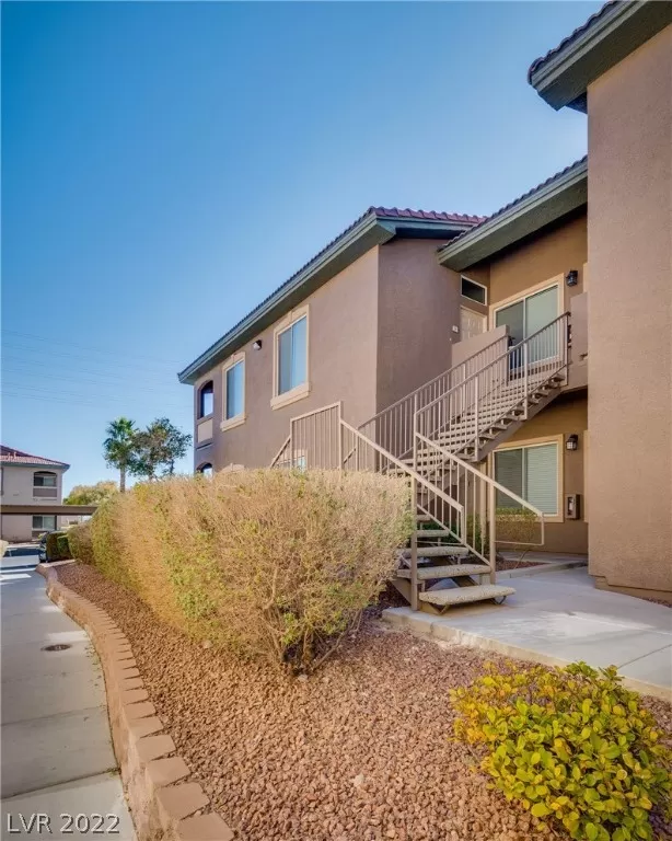 MLS: 2368772 Condo For Sale