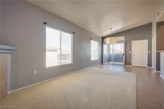 Photo #6: 2368772 Listing