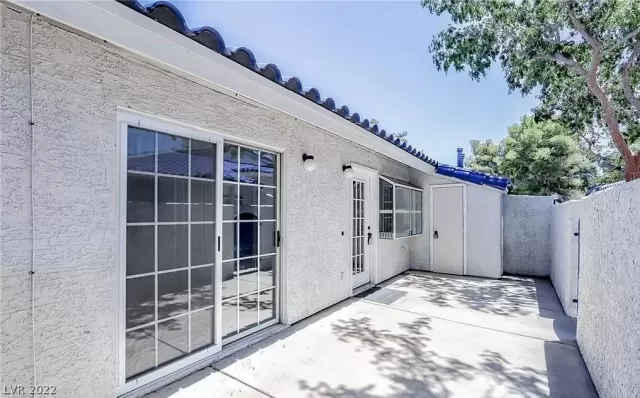 MLS: 2368773 Condo For Sale