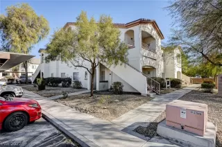 Photo #3: 2368774 Listing