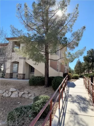 Photo #1: 2368781 Listing