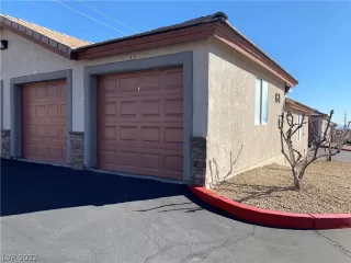 Photo #5: 2368781 Listing