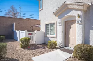 Photo #1: 2368835 Listing