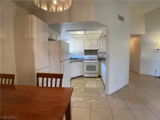 Photo #3: 2368848 Listing 