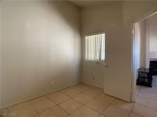 Photo #6: 2368848 Listing 