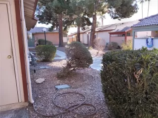 Photo #3: 2368851 Listing 