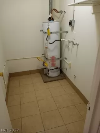 Photo #6: 2368851 Listing 