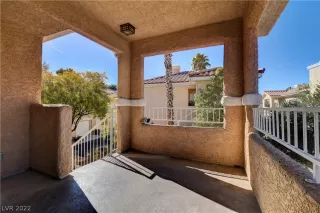 Photo #5: 2368853 Listing 