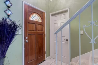 Photo #3: 2368897 Listing 