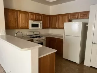 Photo #3: 2368911 Listing 