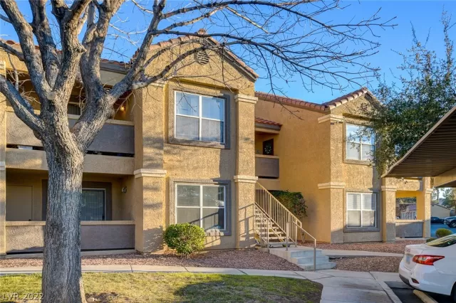 MLS: 2368919 Condo For Sale