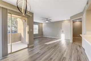 Photo #5: 2368919 Listing