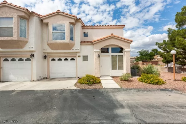 MLS: 2368951 Condo For Sale