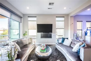 Photo #1: 2369009 Listing