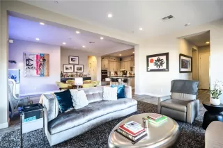 Photo #3: 2369009 Listing