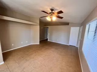 Photo #3: 2369018 Listing 