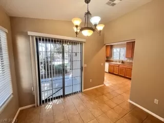 Photo #4: 2369018 Listing 