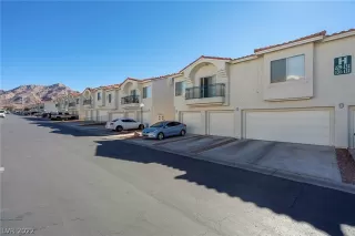 Photo #2: 2369028 Listing 