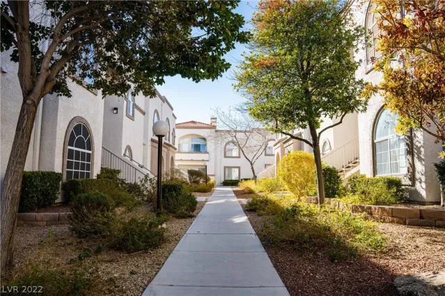 MLS: 2369032 Condo For Sale