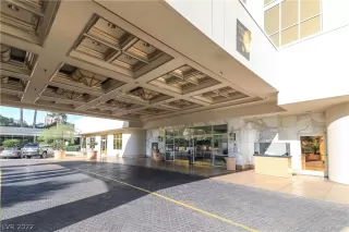 Photo #1: 2369039 Listing 