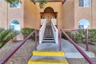 Photo #1: 2369048 Listing 