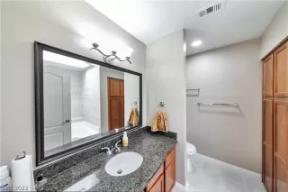 Photo #3: 2369048 Listing 