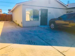 Photo #3: 2369106 Listing 