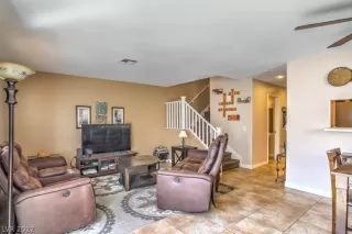 Photo #2: 2369116 Listing