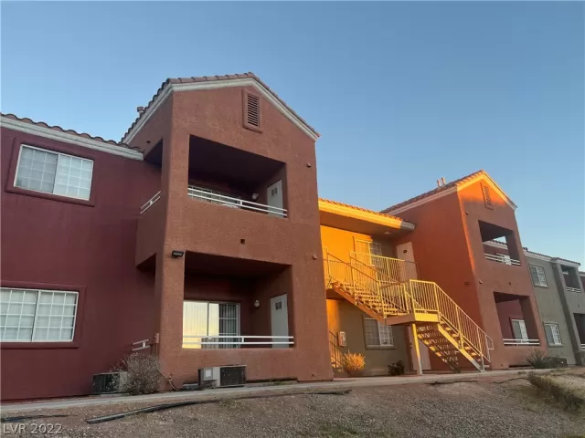 MLS: 2369128 Condo For Sale