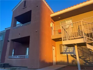 Photo #5: 2369128 Listing 