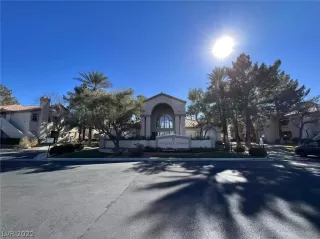 Photo #1: 2369135 Listing