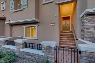 Photo #2: 2369139 Listing