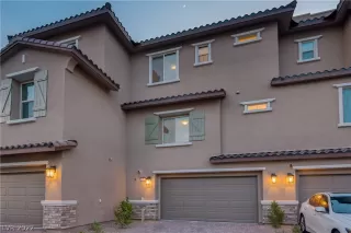 Photo #5: 2369139 Listing