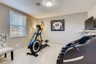 Photo #6: 2369139 Listing