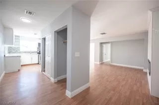 Photo #1: 2369153 Listing 