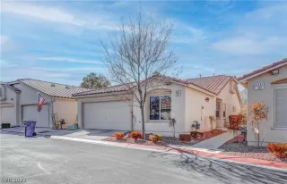 Photo #2: 2369161 Listing 