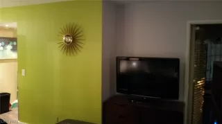 Photo #4: 2369187 Listing