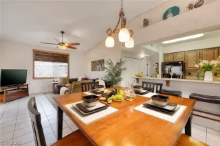 Photo #2: 2369222 Listing 