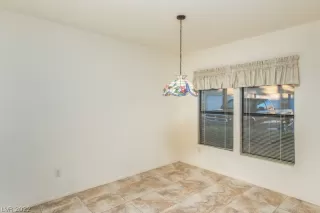 Photo #5: 2369227 Listing