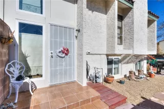 Photo #2: 2369269 Listing 