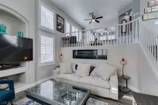 Photo #5: 2369298 Listing 