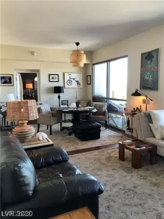 Photo #3: 2369307 Listing