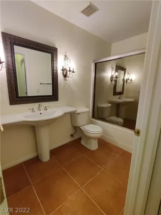 Photo #4: 2369319 Listing 