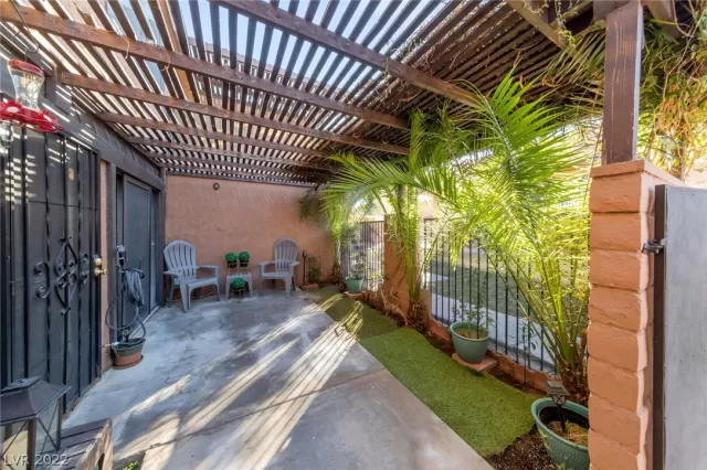 MLS: 2369322 Condo For Sale