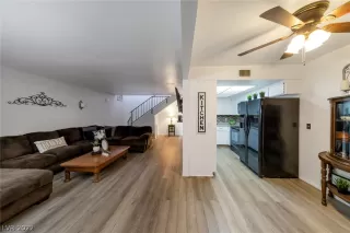 Photo #3: 2369322 Listing