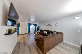 Photo #5: 2369322 Listing