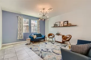 Photo #4: 2369378 Listing