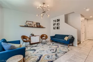 Photo #5: 2369378 Listing