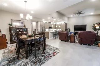 Photo #5: 2369390 Listing 