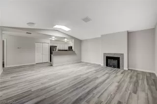 Photo #3: 2369410 Listing 